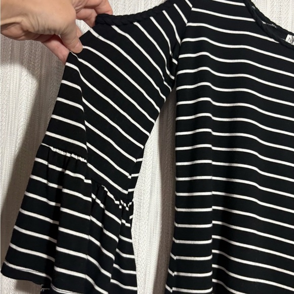 Neiman Marcus Black and White Striped Blouse - Picture 2 of 4